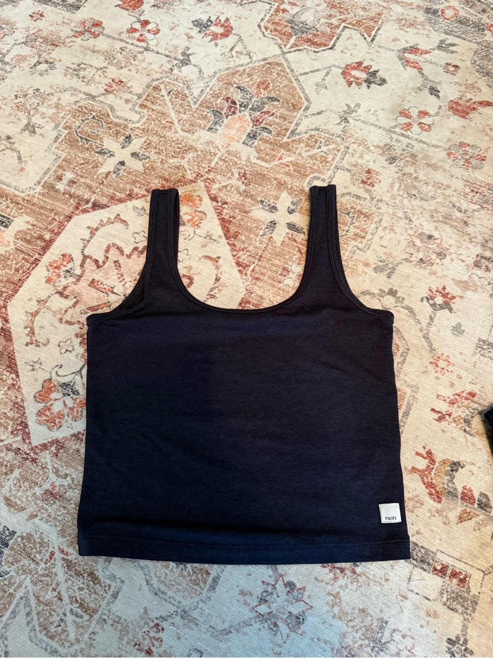 Vuori Halo Essential Tank Midnight Heather Color size small excellent condition